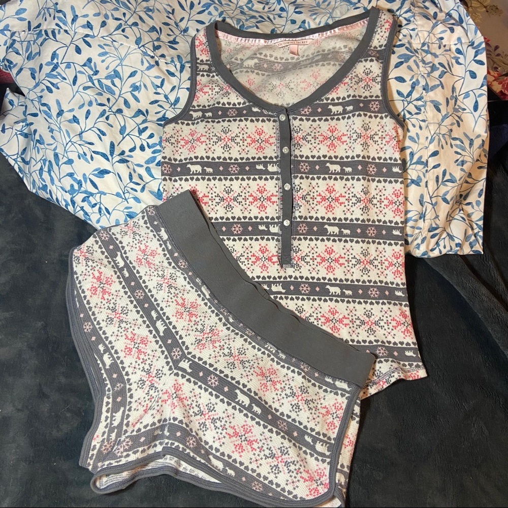 Victoria’s Secret Pajama Set 😴